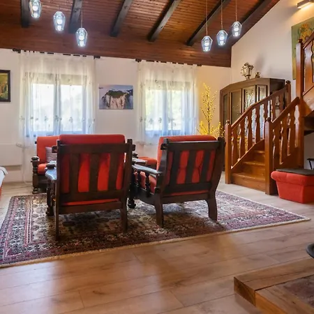 Feriehus Wellness House Svjetlost *