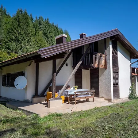 Feriehus Wellness House Svjetlost *