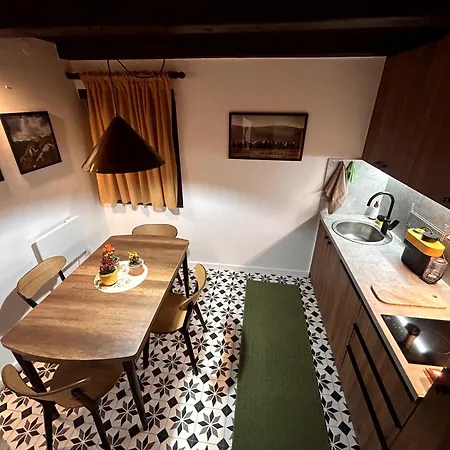 Feriehus Wellness House Svjetlost